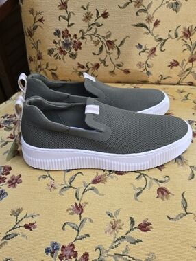 Sofft LEATHER & MESH Slip-on Sneakers with White Sole